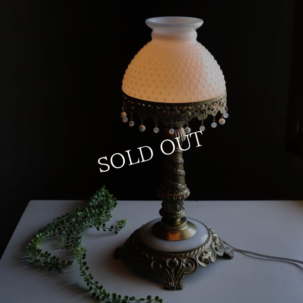 USAヴィンテージホブネイルミルクガラステーブルライト｜ヴィクトリアンランプ卓上照明