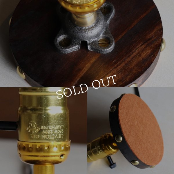 【金】スチームパンクミニテーブルライト｜インダストリアル鋲付き卓上照明LEVITONソケット