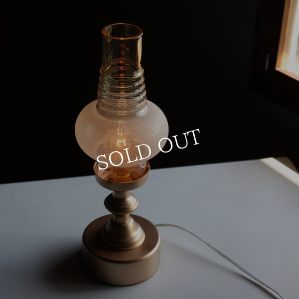 USAヴィンテージライトアンバーガラスシェードテーブルライト卓上照明｜アンティークオイルランプチムニースタイル