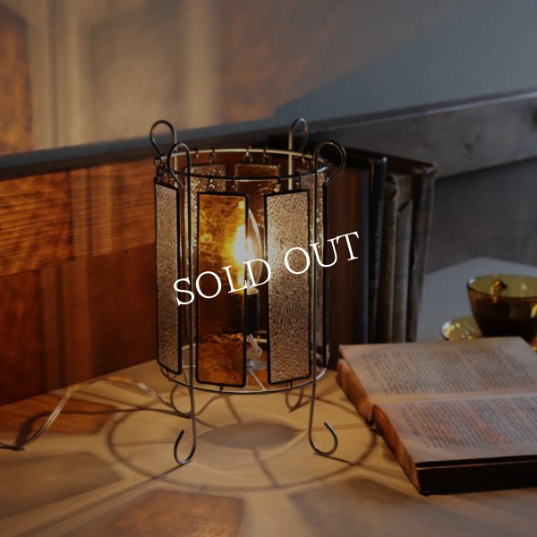 ヴィンテージアンバーガラス＆梨地ガラスのステンドグラステーブルライト｜卓上照明デスクライト琥珀クリア古硝子