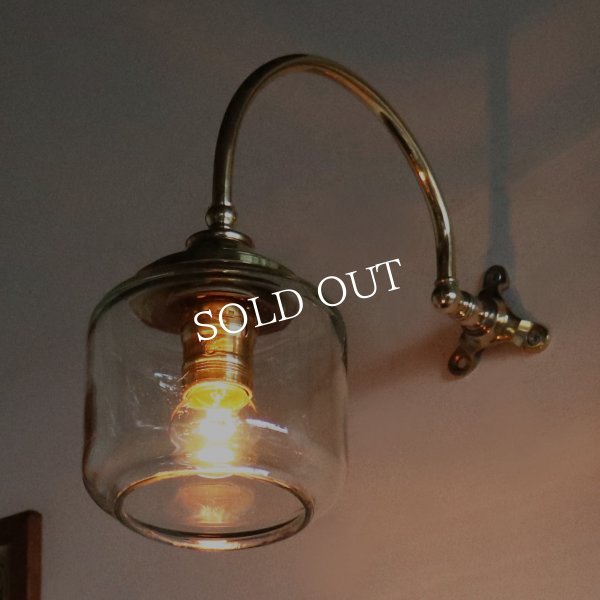 USAヴィンテージガラスグローブシェード真鍮製ブラケットライト｜インダストリアル壁掛け照明