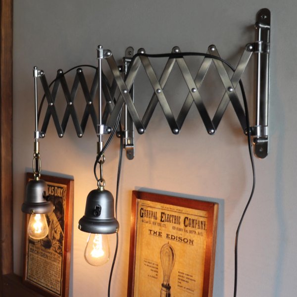 インダストリアルシザーアーム鉄製ベル型カップ付ブラケットライト・蛇腹ランプ照明