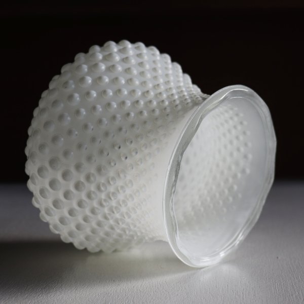 USAヴィンテージホブネイルシェードミニブラケットライト壁掛け照明｜ミッドセンチュリー・ミルクガラスウォールランプ