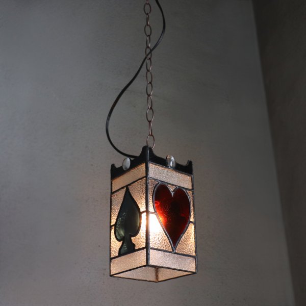 ヴィンテージガラス製ステンドグラスペンダントライト・トランプ柄｜天井吊下げ照明ハート・ダイヤ・スペード・クラブ