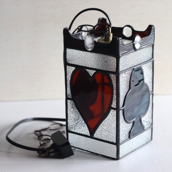 ヴィンテージガラス製ステンドグラスペンダントライト・トランプ柄｜天井吊下げ照明ハート・ダイヤ・スペード・クラブ