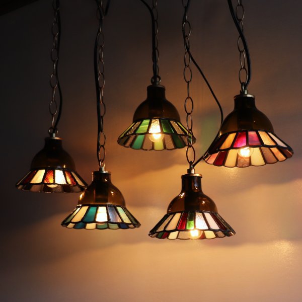 【クリスマスカラー・赤緑白】ステンドグラスミニペンダントライト花型｜吊下げ照明・天井照明