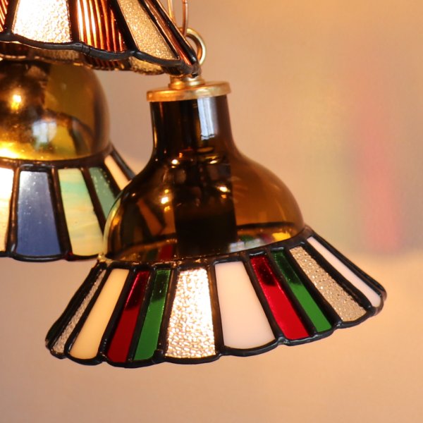 【クリスマスカラー・赤緑白】ステンドグラスミニペンダントライト花型｜吊下げ照明・天井照明