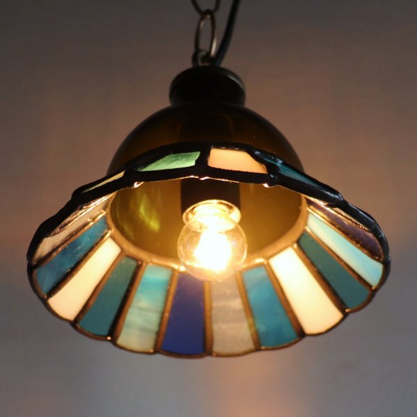 【ブルー】ステンドグラスミニペンダントライト花型｜吊下げ照明・天井照明