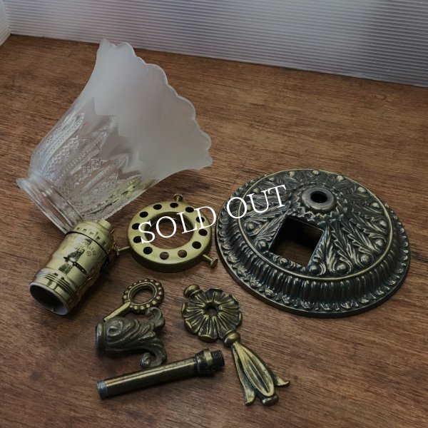 【製作前のパーツ類】USAヴィンテージアラベスク柄ガラスシェード付きカフェランプ｜ヴィクトリアン卓上照明ミニテーブルライト