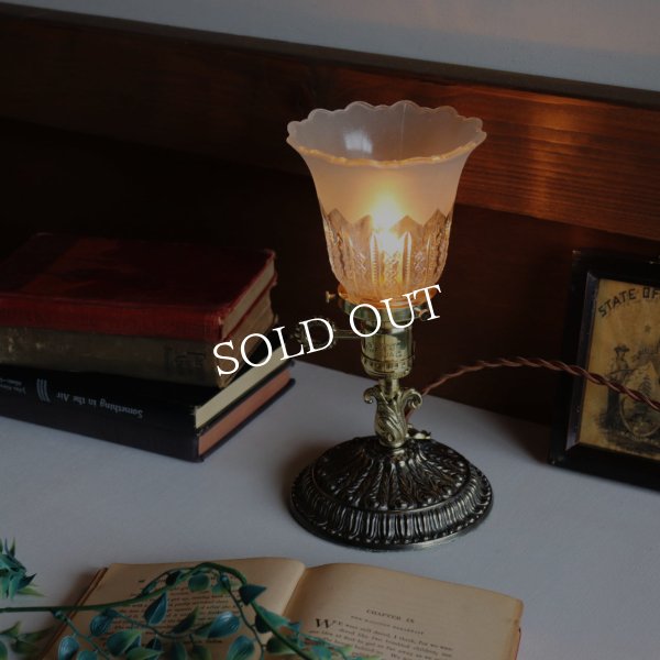 USAヴィンテージアラベスク柄ガラスシェード付きカフェランプ｜ヴィクトリアン卓上照明ミニテーブルライト