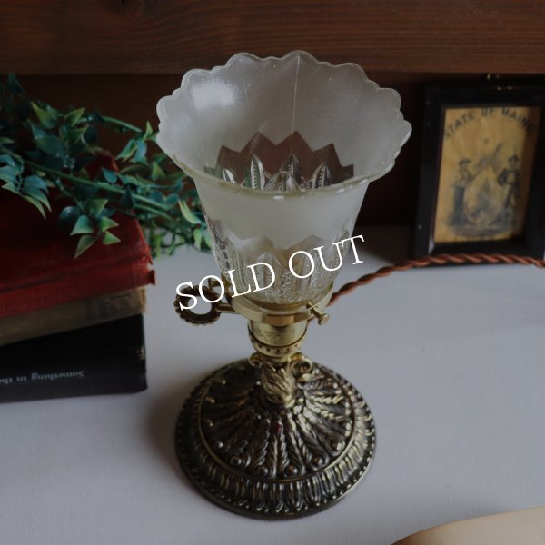 USAヴィンテージアラベスク柄ガラスシェード付きカフェランプ｜ヴィクトリアン卓上照明ミニテーブルライト