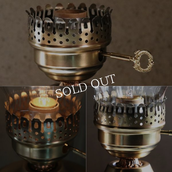 USAヴィンテージオイルランプスタイルテーブルライト｜アンティークゴールド・ガラスチムニーハリケーン卓上照明