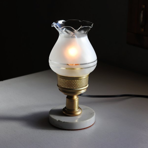 USAヴィンテージフリルトップフロストガラスチムニーのカフェランプテーブルライト卓上照明