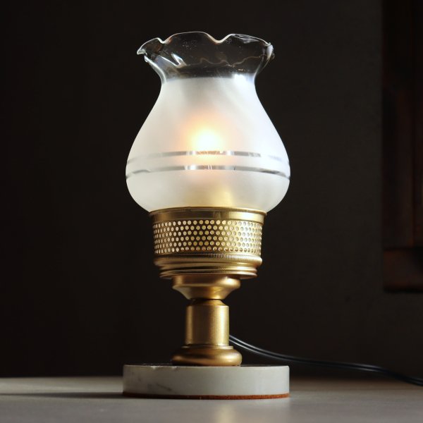 USAヴィンテージフリルトップフロストガラスチムニーのカフェランプテーブルライト卓上照明