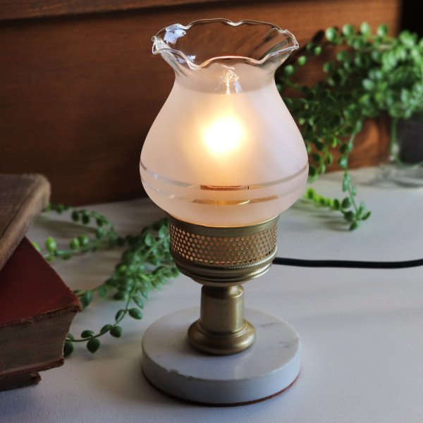 USAヴィンテージフリルトップフロストガラスチムニーのカフェランプテーブルライト卓上照明