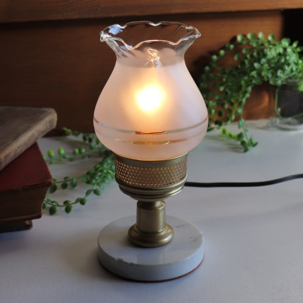 USAヴィンテージフリルトップフロストガラスチムニーのカフェランプテーブルライト卓上照明