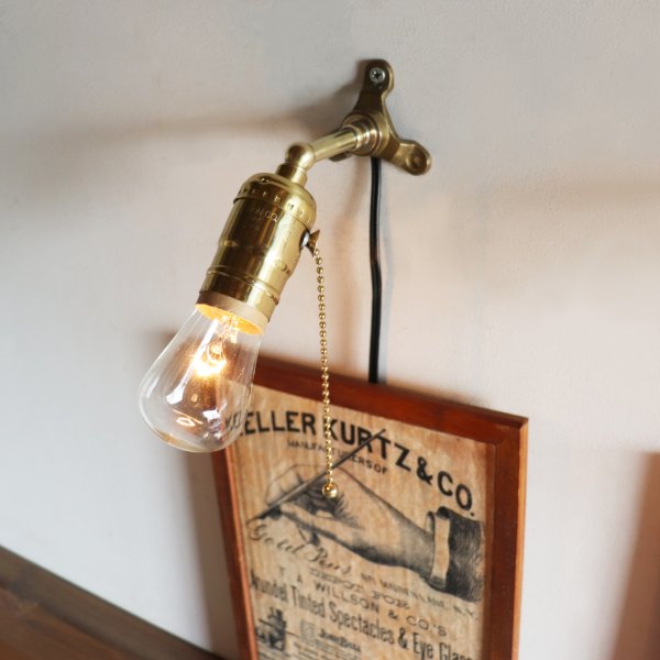 ヴィンテージインダストリアル真鍮製ミニブラケットライト・45度壁掛照明｜ウォールランプ