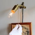 ヴィンテージインダストリアル真鍮製ミニブラケットライト・45度壁掛照明｜ウォールランプ