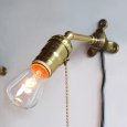 ヴィンテージインダストリアル真鍮製ミニブラケットライト・45度壁掛照明｜ウォールランプ
