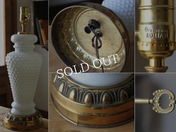 画像8: USAヴィンテージ鍵スイッチ付ミルクガラス製ホブネイル3Wayテーブルランプ｜アンティークヴィクトリアン卓上照明テーブルライト (8)