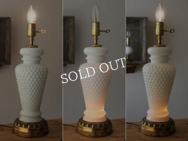 画像7: USAヴィンテージ鍵スイッチ付ミルクガラス製ホブネイル3Wayテーブルランプ｜アンティークヴィクトリアン卓上照明テーブルライト (7)
