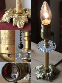 画像2: USAヴィンテージ卓上照明ホブネイルガラス&花柄レリーフの真鍮テーブルランプ｜ヴィクトリアンライト