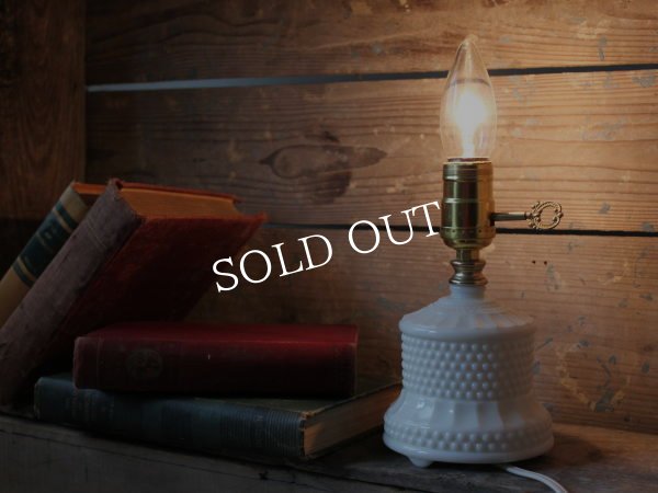 画像7: USAヴィンテージ卓上照明鍵スイッチ付ホブネイルミルクガラスのテーブルライト｜アンティークテーブルランプ (7)