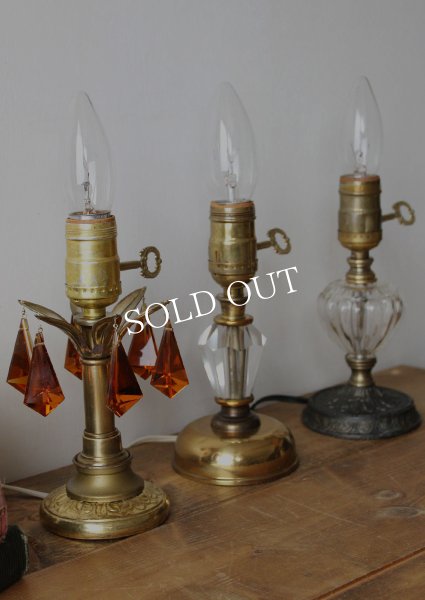 画像5: USAヴィンテージ卓上照明鍵付アンバープリズムヴィクトリアンテーブルランプ｜オールドアメリカンライト真鍮琥珀 (5)