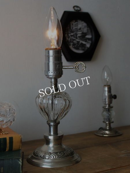 画像7: USAヴィンテージ卓上照明鍵&ガラス飾り付ヴィクトリアンテーブルランプ｜オールドアメリカンライト真鍮 (7)