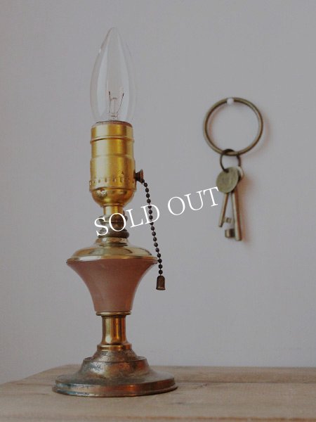 アンティークミニテーブルライト｜ピンクマーブルと真鍮の卓上照明ライト