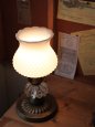 アンティークランプ｜ホブネイルミルクガラスのテーブルライト卓上照明