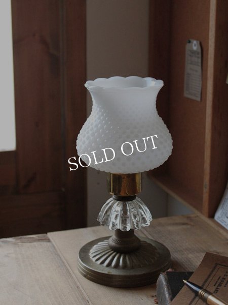 アンティークランプ｜ホブネイルミルクガラスのテーブルライト卓上照明