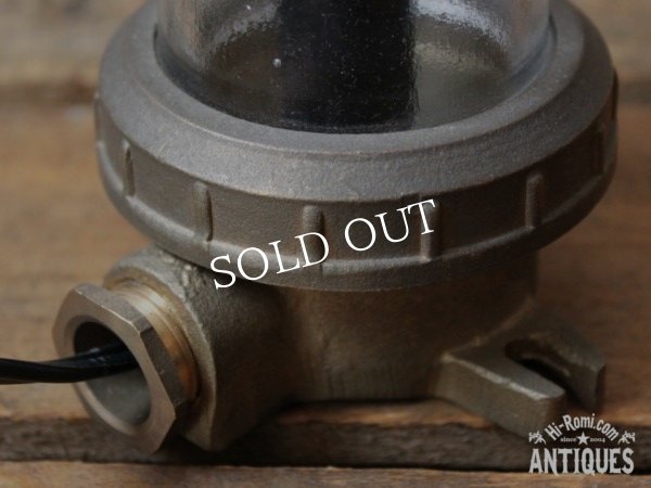 画像4: ヴィンテージ真鍮製ガラスシェードマリンランプ 小D/アンティークウォールランプ (4)