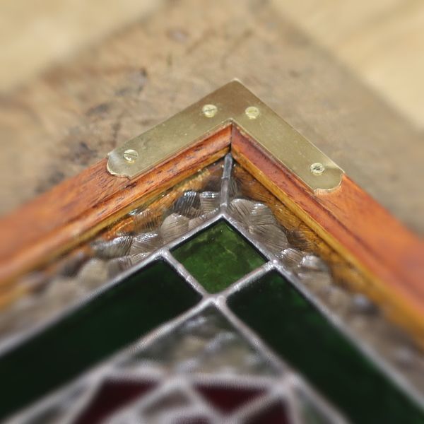 ステンドグラスのサイン看板の木製フレームに付ける真鍮金具