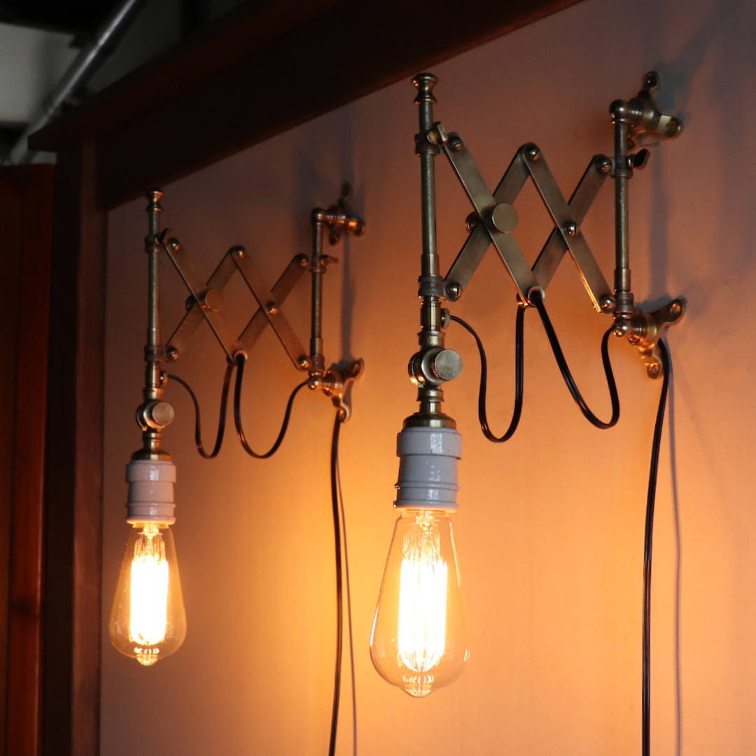 【取り付け工事不要】USAアンティーク蛇腹ランプ｜インダストリアル真鍮製シザーアームブラケットライト壁掛け照明